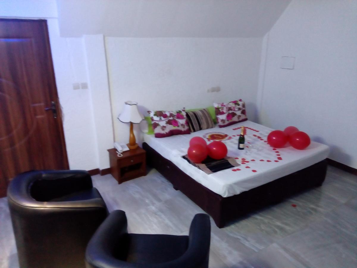 Senateur Hotel Agontinkon Cotonou Eksteriør billede