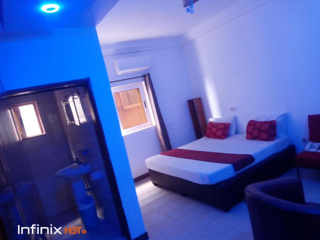Senateur Hotel Agontinkon Cotonou Eksteriør billede