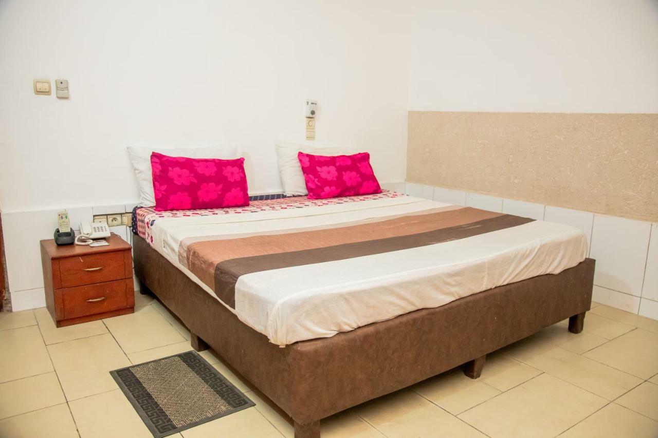 Senateur Hotel Agontinkon Cotonou Eksteriør billede