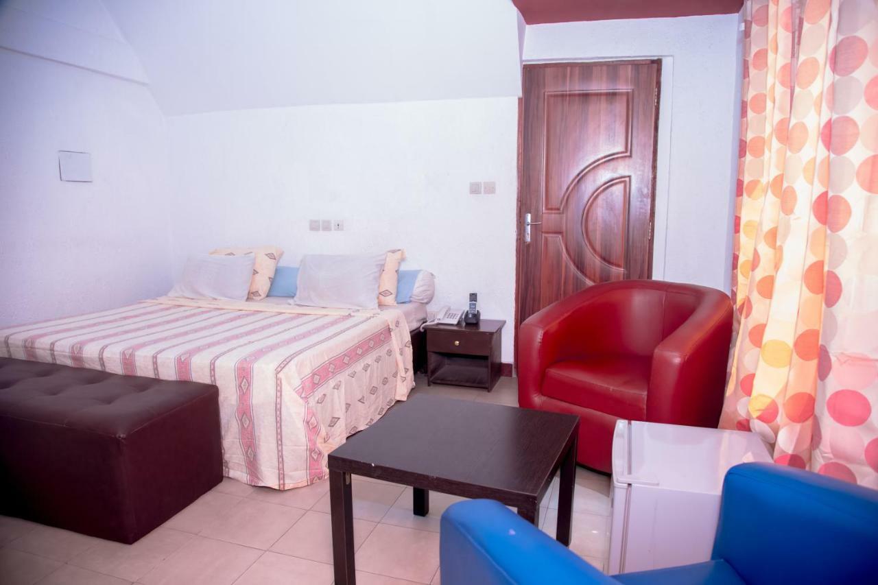 Senateur Hotel Agontinkon Cotonou Eksteriør billede